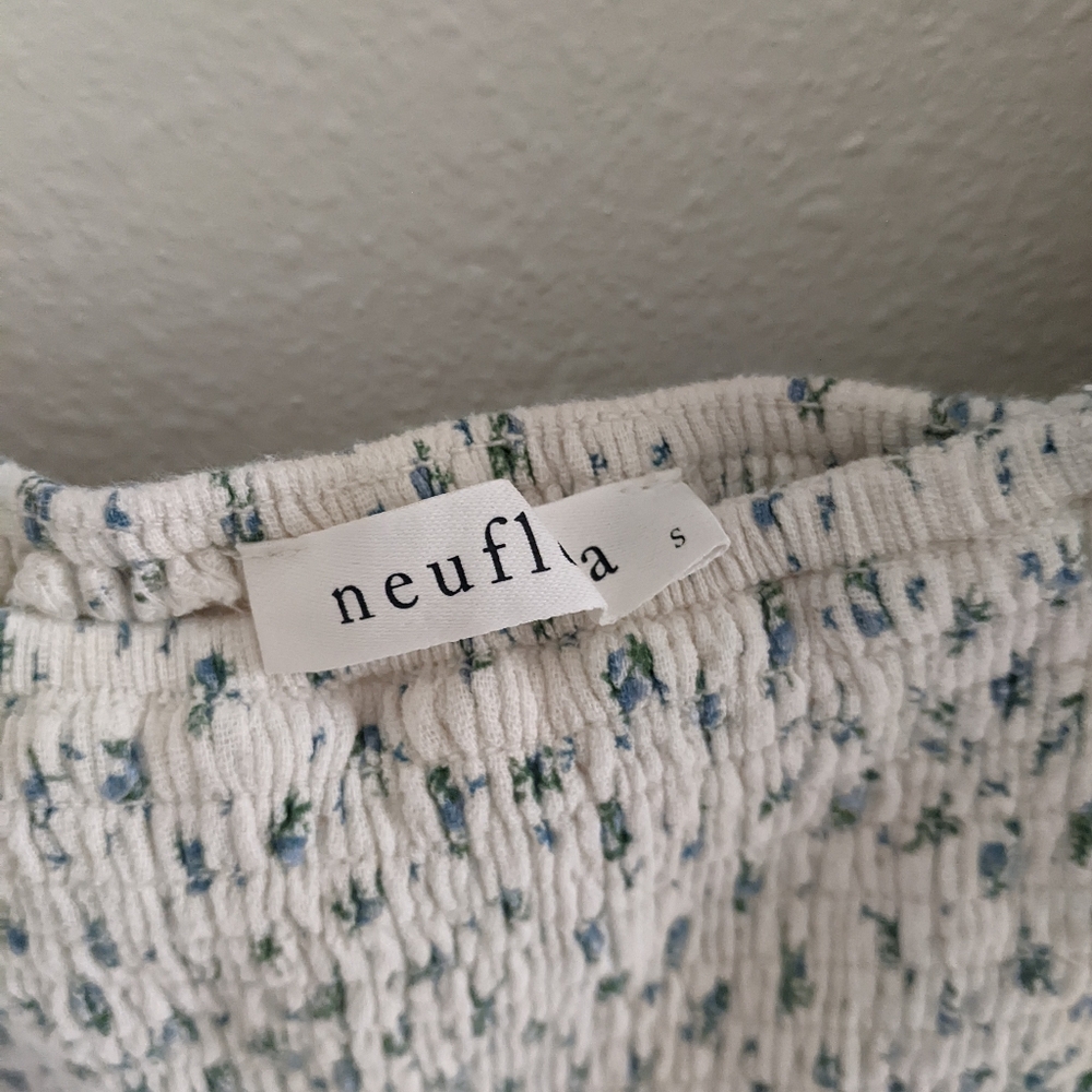Like New Neuflora Hartselle Dress In Blue Floral Size Small - Picture 4 of 6